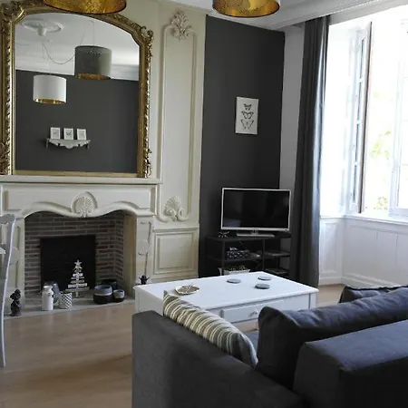 Nuit Au Soleil Apartment *