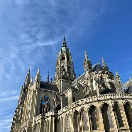 Nuit Au Soleil Bayeux